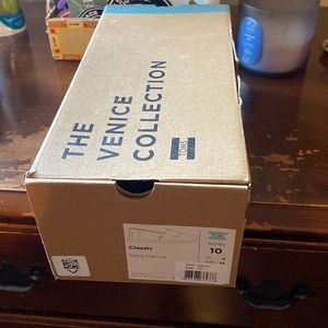 Brand New w/Tags: Toms sz 10 Navy flats - The Venice Collection